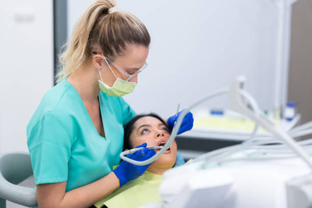 Best Emergency Tooth Extraction in Kenworth, IL